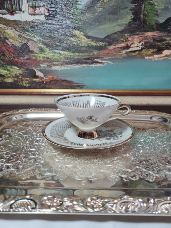 Чайная пара винтажная Winterling Marktleuthen Bavaria с желтым цветком и золотым узором, фарфор, Германия, 1960-1970гг.