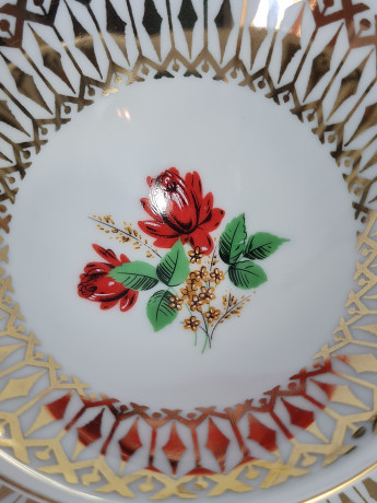 Чайное трио винтажное Winterling Marktleuthen Bavaria с алыми цветами и золотым декором, фарфор, Германия, 1960-70гг.