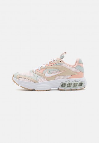 Nike Sportswear W ZOOM AIR FIRE Sneaker low soft pink/white/arctic orange/sanddrift/silver hemp W ZOOM AIR FIRE кроссовки женские низкие нежно-розовый/белый/арктический оранжевый/песок/серебристая пенька