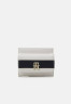 Tommy Hilfiger ICONIC  Wallet blue Кошелек ICONIC синий