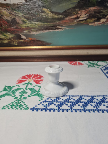 Rosenthal Maria Белый фарфоровый подсвечник с фактурным цветочным декором, 5 x 6,5см, Германия, 1970-80гг.