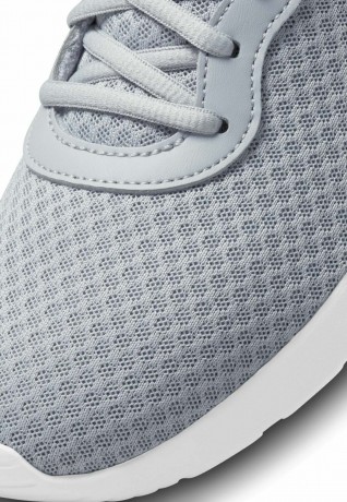 Nike Sportswear TANJUN Sneaker low wolf grey TANJUN Низкие кроссовки женские волк серый