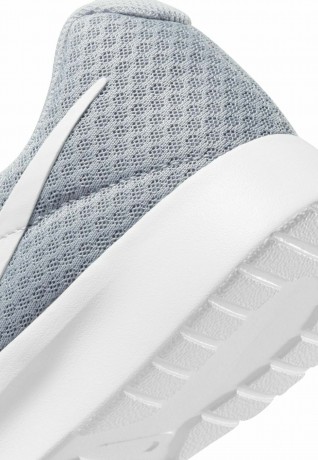 Nike Sportswear TANJUN Sneaker low wolf grey TANJUN Низкие кроссовки женские волк серый