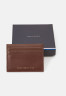 Tommy Hilfiger PREMIUM HOLDER UNISEX Wallet dark chestnut PREMIUM HOLDER UNISEX Бумажник темно-каштановый