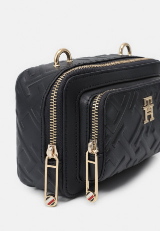 Tommy Hilfiger ICONIC CAMERA BAG Across body bag space blue ICONIC CAMERA BAG Сумка через плечо космический синий
