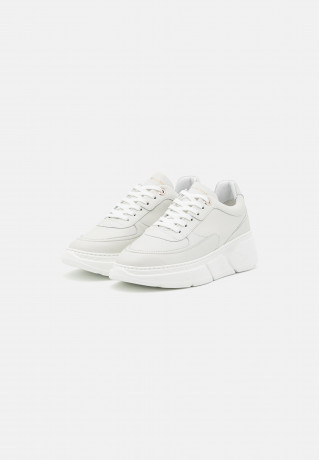 Tommy Hilfiger CHUNKY Trainers white КРОССОВКИ Кроссовки белый