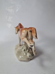 Royal Винтажная статуэтка на подставке &quot;Лошадь&quot;, 18см x 13см, Германия, 1960-70гг.