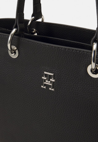 Tommy Hilfiger EMBLEM SATCHEL Handbag black СУМКА С ЭМБЛЕМОЙ Сумочка черный