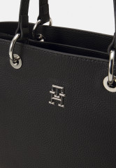 Tommy Hilfiger EMBLEM SATCHEL Handbag black СУМКА С ЭМБЛЕМОЙ Сумочка черный