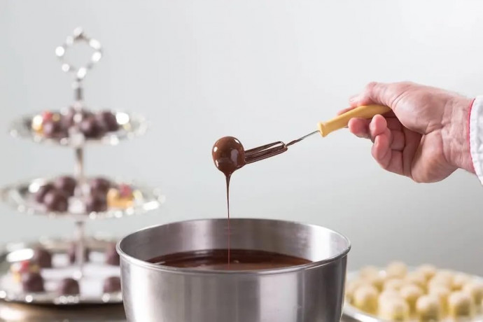 Reber Mozart Advent Calendar 480 g, Адвент-календарь 2025, 24 сладких сюрприза, 28 см x 38 см, 480 грамм