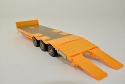 TOMY Kane Low Loader Anhanger gelb Прицеп Kane Low Loader желтый