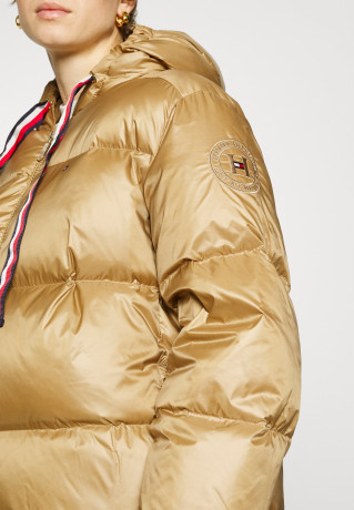 Tommy Hilfiger PADDED PUFFER JACKET Down jacket countryside khaki УТЕПЛЕННАЯ ПУХОВАЯ КУРТКА Пуховик загородный хаки