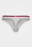 Tommy Hilfiger NATURE TECH THONG Thong mid grey heather ПРИРОДА ТЕХ ТОНГ Стринги средний серый вереск