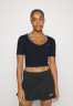 Tommy Hilfiger CROPPED FITTED TEE Basic T-shirt desert sky УКОРОЧЕННАЯ ФУТБОЛКА Базовая футболка небо пустыни