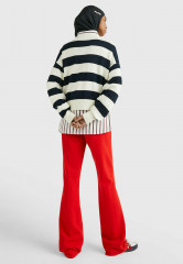Tommy Hilfiger STRIPE BOXY  Jumper light h stp  desert sky  ecru STRIPE BOX джемперы свет h stp пустыня небо экрю