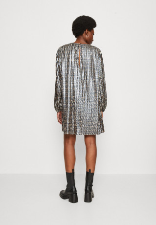 Tommy Hilfiger MONOGRAM SHIFT DRESS Cocktail dress / Party dress silver-coloured ПЛАТЬЕ С МОНОГРАММОЙ Коктейльное платье / Праздничное платье серебристый