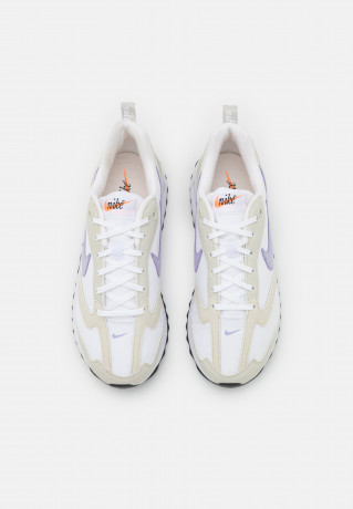 Nike Sportswear AIR MAX DAWN Sneaker low white/purple dawn/light bone/black/total orange AIR MAX DAWN Низкие кроссовки женские белый/фиолетовый рассвет/светлый костяной/черный/полный оранжевый