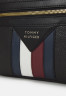 Tommy Hilfiger PREMIUM CAMERA BAG UNISEX Across body bag black PREMIUM CAMERA BAG UNISEX Сумка через плечо черный