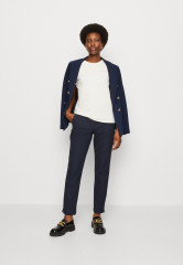 Tommy Hilfiger Basic T-shirt Weathered White Базовая футболка Выветрившийся белый