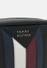 Tommy Hilfiger PREM LEA WASHBAG UNISEX Wash bag black PREM LEA WASHBAG UNISEX Сумка для стирки черный