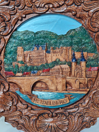 Резная разноцветная тарелка из дерева винтажная "г. Гейдельберг " Geschnitztes Holzwandteller, 24 x 3 см, Германия, 1960-70гг.