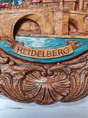 Резная разноцветная тарелка из дерева винтажная "г. Гейдельберг " Geschnitztes Holzwandteller, 24 x 3 см, Германия, 1960-70гг.