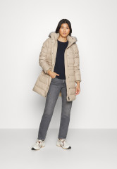 Tommy Hilfiger TYRA COAT  Down coat beige TYRA COAT Пуховик бежевый
