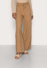 Tommy Hilfiger FLEX WIDE LEG PANT Tracksuit bottoms countryside khaki FLEX WIDE LEG PANT Брюки от спортивного костюма загородный хаки