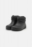 Crocs CLASSIC NEO PUFF SHORTY Snowboot/Winterstiefel black CLASSIC NEO PUFF SHORTY зимние сапоги/сапоги черный