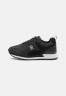 Tommy Hilfiger ESSENTIAL RUNNER Trainers black ESSENTIAL RUNNER — Кроссовки черный