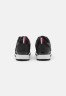 Tommy Hilfiger ESSENTIAL RUNNER Trainers black ESSENTIAL RUNNER — Кроссовки черный