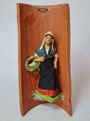 P.Touque Подвесная картина с объемной фигурой "Женщина с корзинкой", 21,5 x 10,5 см, Германия, 1960-70гг.