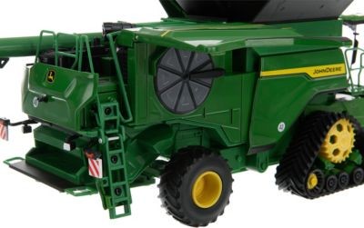 TOMY John Deere X9 1100 Mahdrescher (Jubilaumsmodel) Зерноуборочный комбайн John Deere X9 1100 (юбилейная модель)