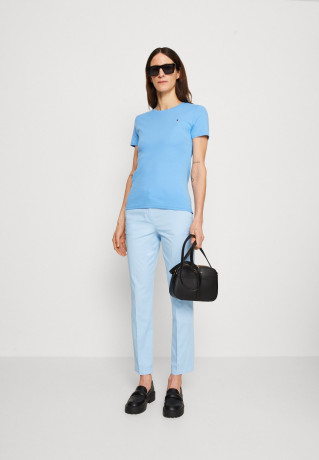 Tommy Hilfiger SLIM CODY  Print T-shirt hydrangea blue SLIM CODY Футболка с принтом гортензия синяя