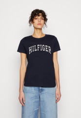 Tommy Hilfiger VARISTY HILFIGERC Print T-shirt desert sky VARISTY HILFIGERC Футболка с принтом небо пустыни