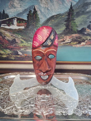 Aruba Деревянная африканская маска в красно-черных тонах, ручная работа, 19 x 8,5 см, 1960-70гг.