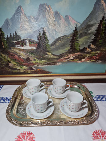 Набор чайный HP Hebei Porcelain на 4 персоны, белый фарфор с мелкими цветками, Китай, 1960-1970гг.