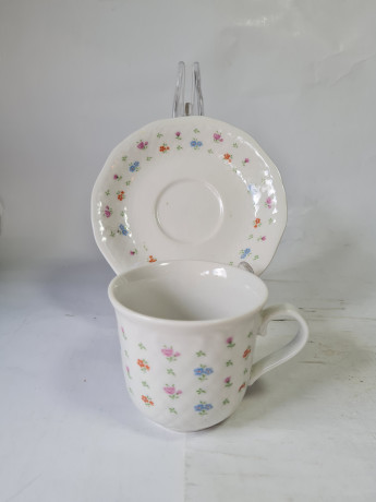 Набор чайный HP Hebei Porcelain на 4 персоны, белый фарфор с мелкими цветками, Китай, 1960-1970гг.