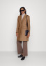 Tommy Hilfiger CLASSIC COAT Classic coat countryside khaki КЛАССИЧЕСКОЕ ПАЛЬТО Классическое пальто загородный хаки