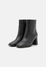 Tommy Hilfiger SOFT SQUARE TOE BOOT Classic ankle boots black SOFT SQUARE TOE BOOT Классические ботильоны черный