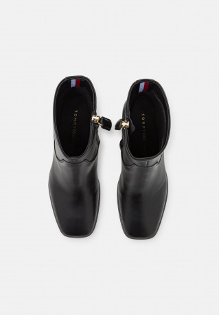 Tommy Hilfiger SOFT SQUARE TOE BOOT Classic ankle boots black SOFT SQUARE TOE BOOT Классические ботильоны черный