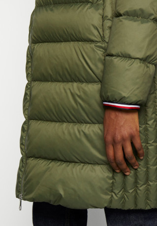 Tommy Hilfiger CL SORONA  Winter coat army green CL SORONA Зимнее пальто Армейский Зеленый