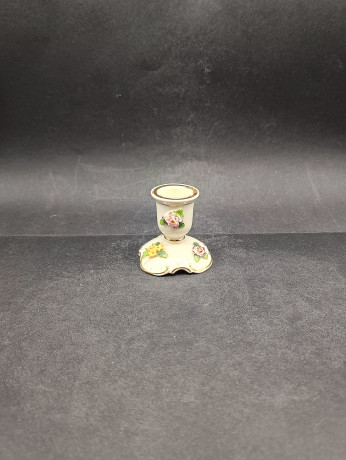Подсвечник винтажный Von Schierholz с объемными цветами, на 1 свечу, ручная работа, фарфор, 6 х 5.5 см, Германия, 1960-70гг.
