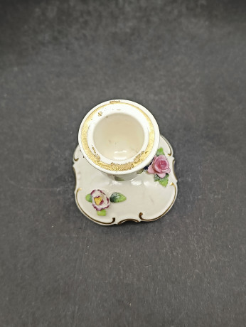 Подсвечник винтажный Von Schierholz с объемными цветами, на 1 свечу, ручная работа, фарфор, 6 х 5.5 см, Германия, 1960-70гг.