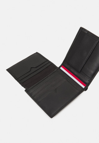 Tommy Hilfiger MODERN FLAPamp;COIN UNISEX Wallet black MODERN FLAP&COIN UNISEX Бумажник черный