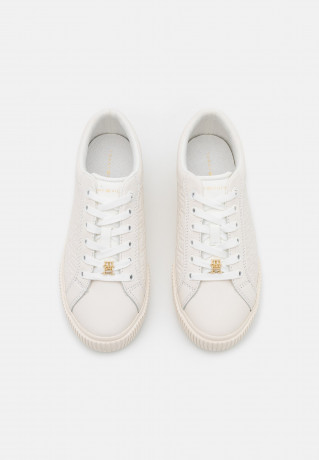 Tommy Hilfiger MONOGRAM  Trainers ecru МОНОГРАММА кроссовки экрю