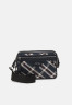 Tommy Hilfiger PREMIUM WOVEN UNISEX Across body bag dunkelblau, dunkelrot, weiss\n PREMIUM WOVEN UNISEX Сумка через плечо темно-синий, темно-красный, белый\n