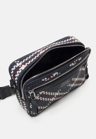 Tommy Hilfiger PREMIUM WOVEN UNISEX Across body bag dunkelblau, dunkelrot, weiss\n PREMIUM WOVEN UNISEX Сумка через плечо темно-синий, темно-красный, белый\n