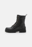 Tommy Hilfiger LACE UP ZIP BOOT MONOGRAM Platform ankle boots black LACE UP ZIP BOOT MONOGRAM Ботильоны на платформе черный