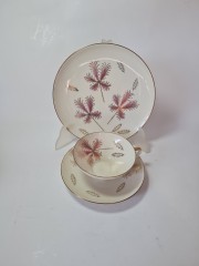 Чайное трио винтажное Schumann Arzberg с позолотой и красными цветами, ручная роспись, фарфор, Германия, 1960-70гг